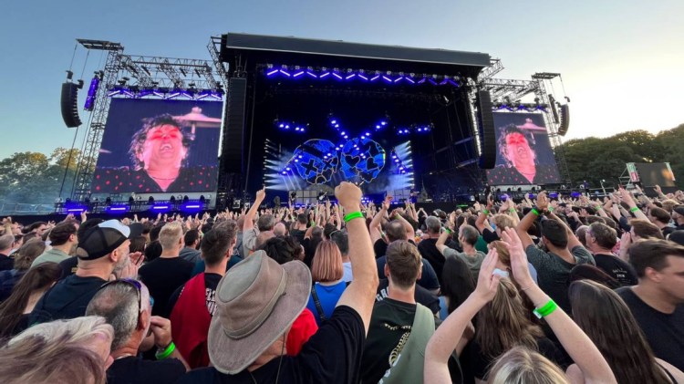 Jong en oud geniet van Green Day in het Stadspark: ‘Het is wel echt nostalgie!’